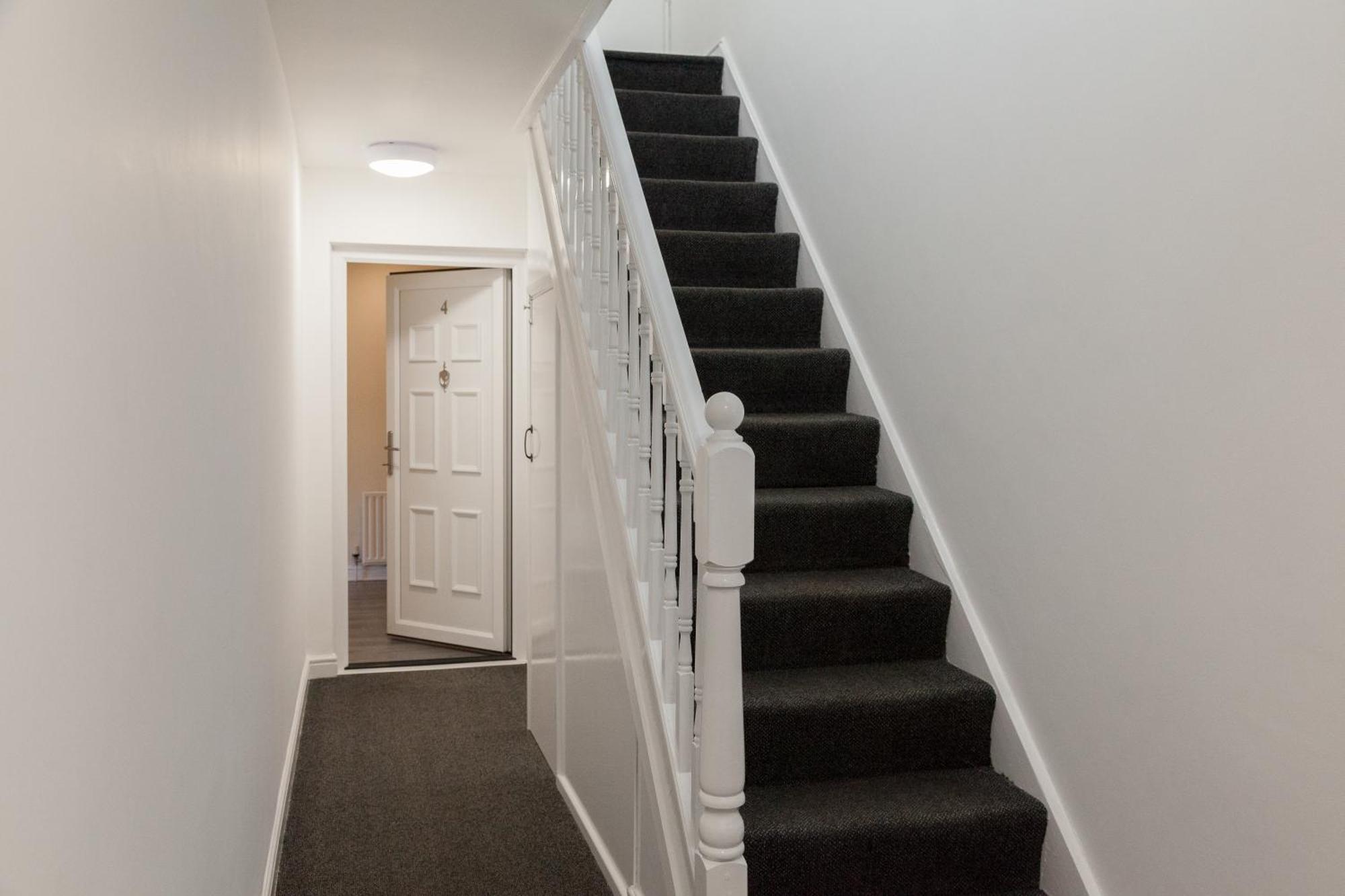 Pinfold Court Apartments Knowsley Exterior foto