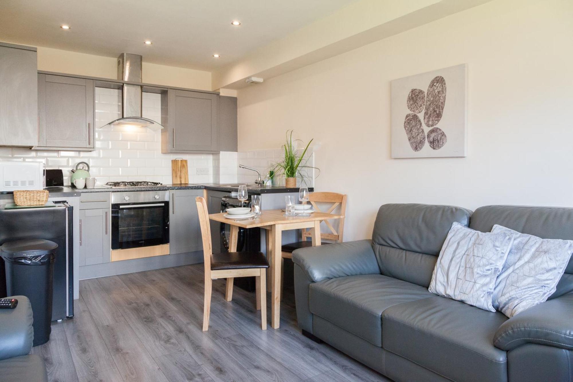 Pinfold Court Apartments Knowsley Exterior foto